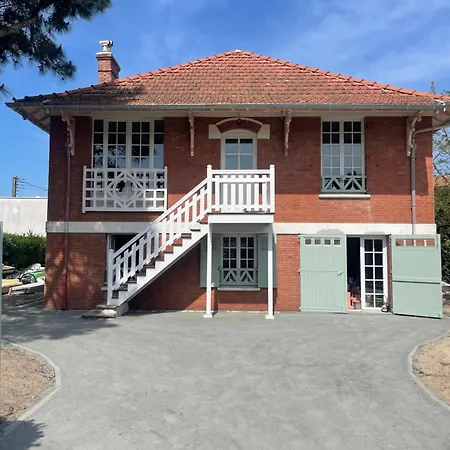 Maison Leon Bisca ホステル *