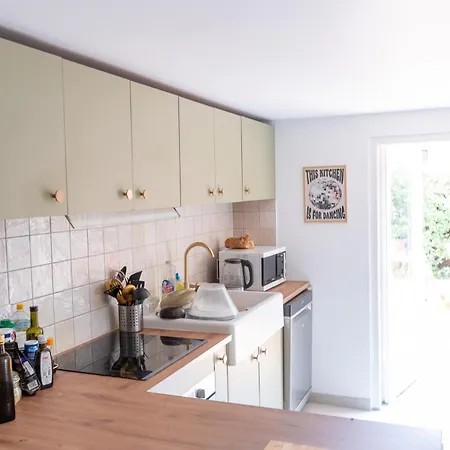 Ostello La Maison Léon *